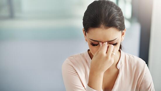 五种常见的头痛类型：原因、症状和治疗插图